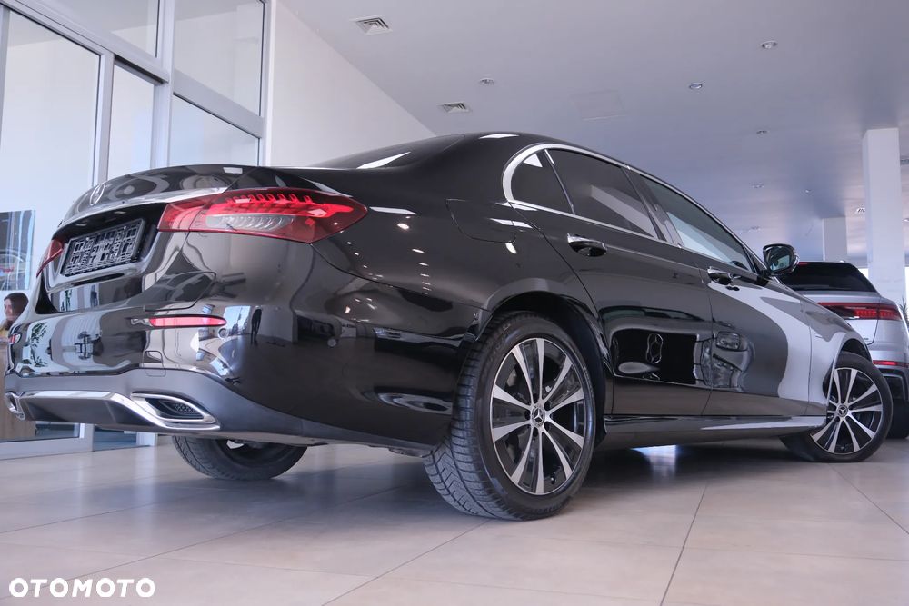 Mercedes-Benz Klasa E - 15