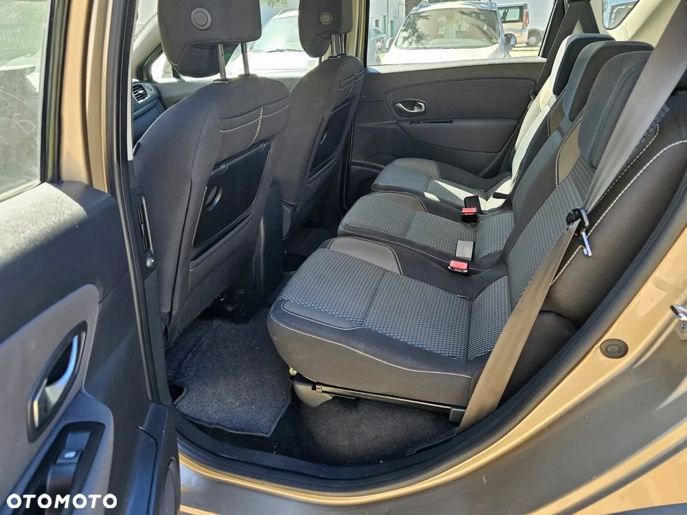 Renault Scenic - 23