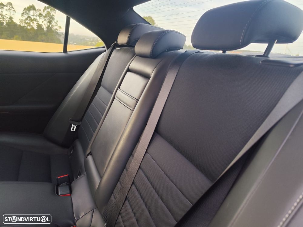 Lexus IS 300H F Sport - 14