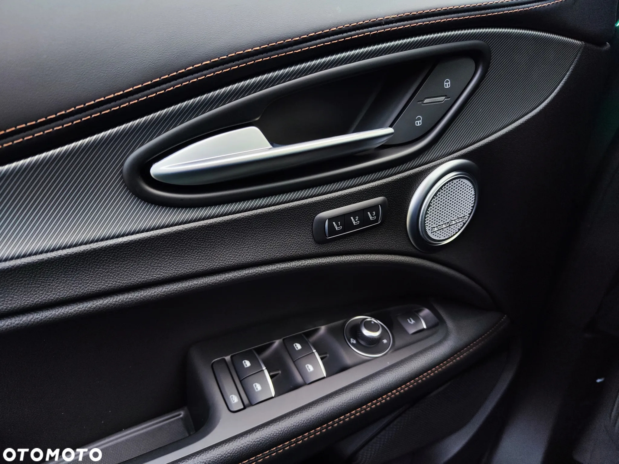 Alfa Romeo Stelvio 2.0 Turbo Intensa Q4 - 24
