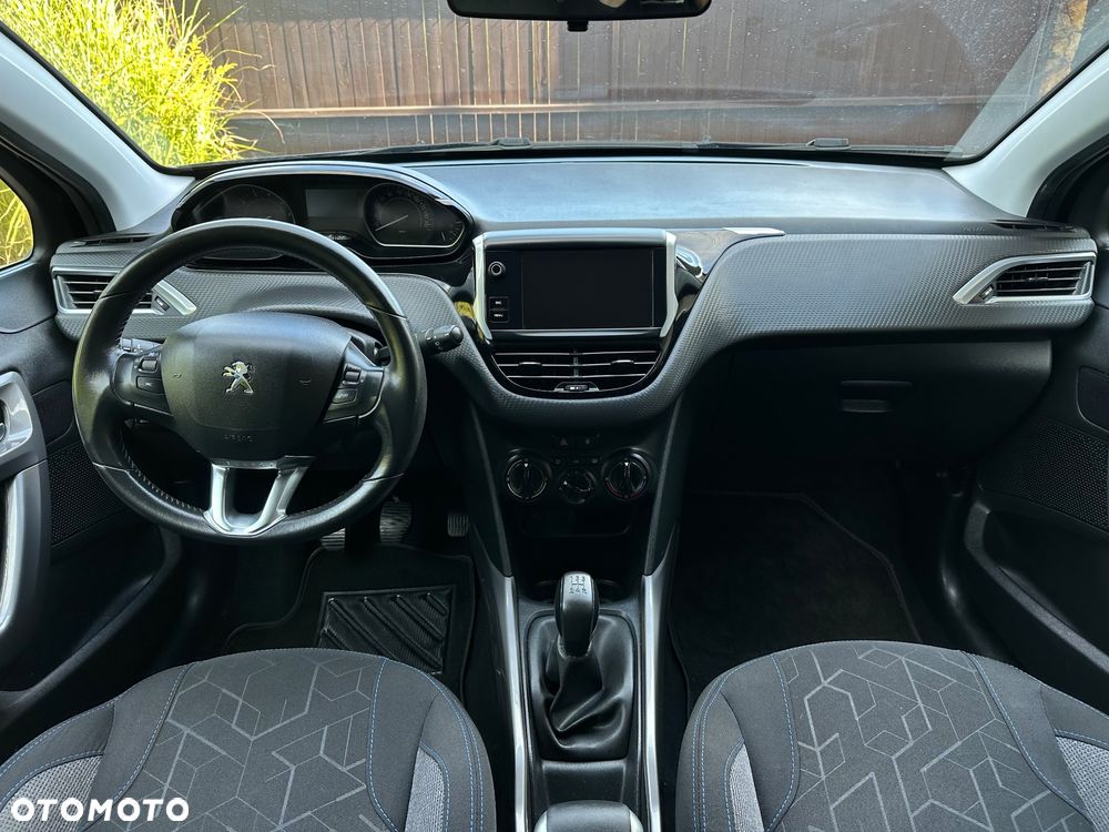Peugeot 2008 PureTech 82 Style - 21