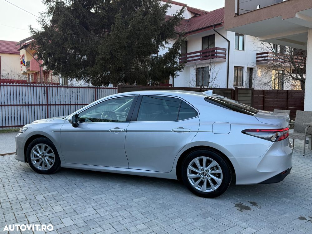 Toyota Camry Business Edition - 12