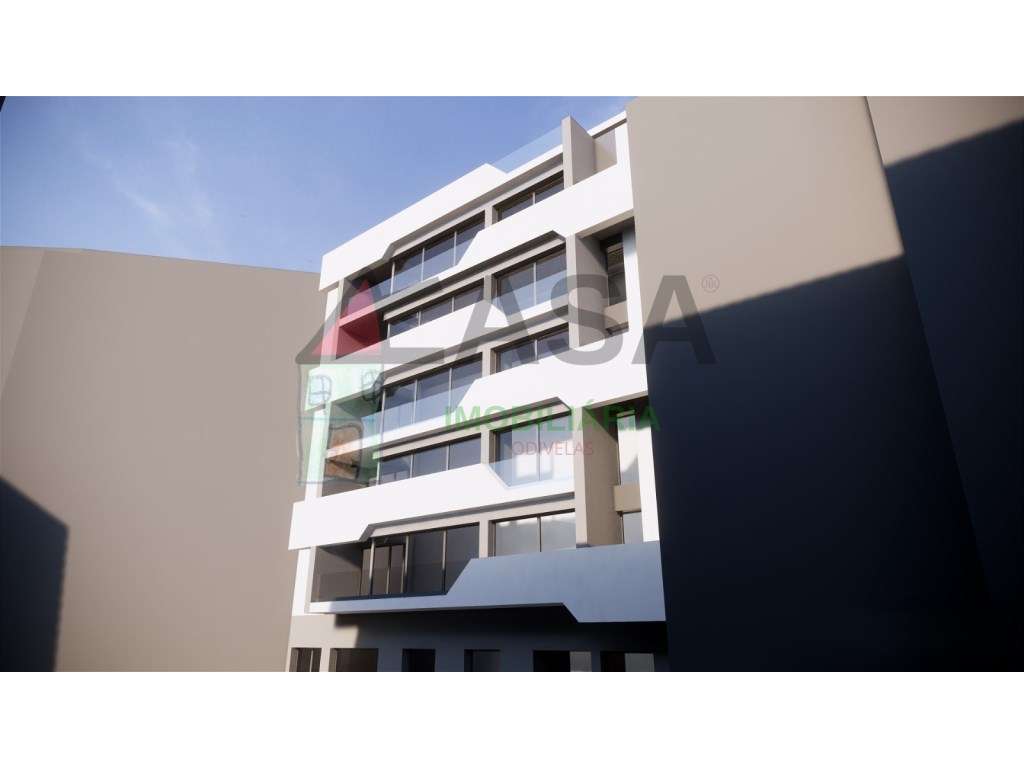 Terreno com Projeto para 15 Fogos + 16 Estacionamentos. - Grande imagem: 5/18