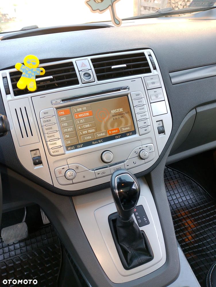 Ford Kuga 2.0 TDCi 4x4 Titanium - 10