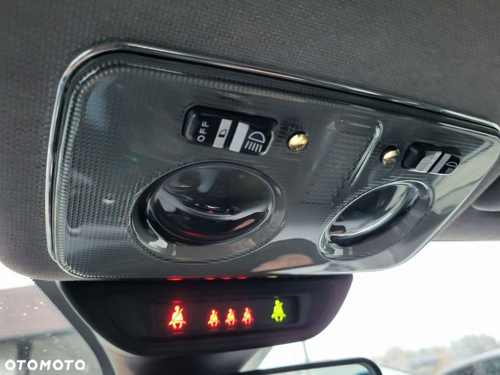 Lancia Ypsilon - 32