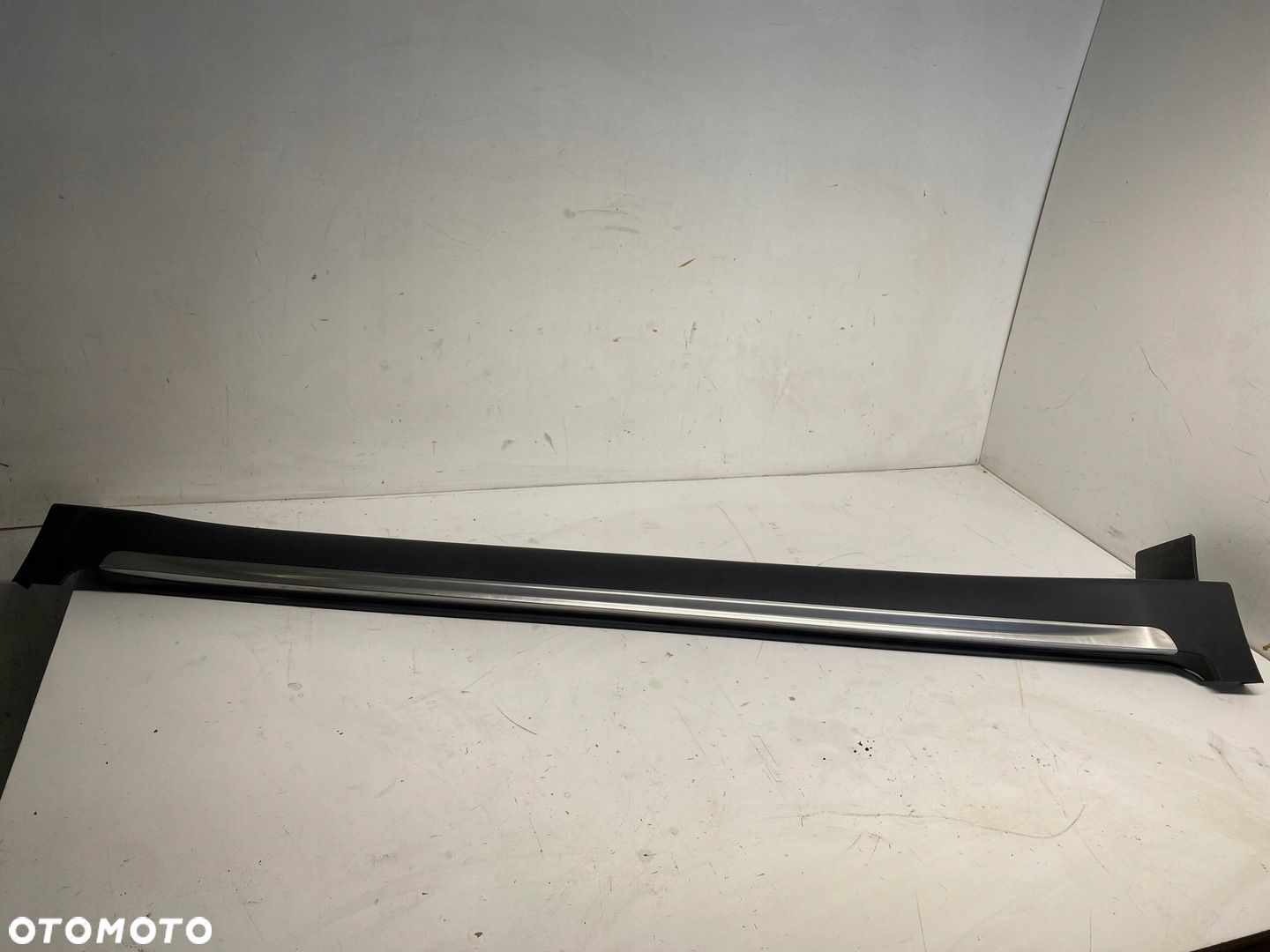 LISTWA PROGOWA PRAWA GT KIA SPORTAE IV 15-19 87754-F1110 ŁADNA - 1