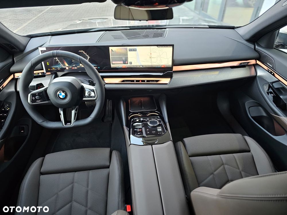 BMW Seria 5 520d xDrive mHEV - 23