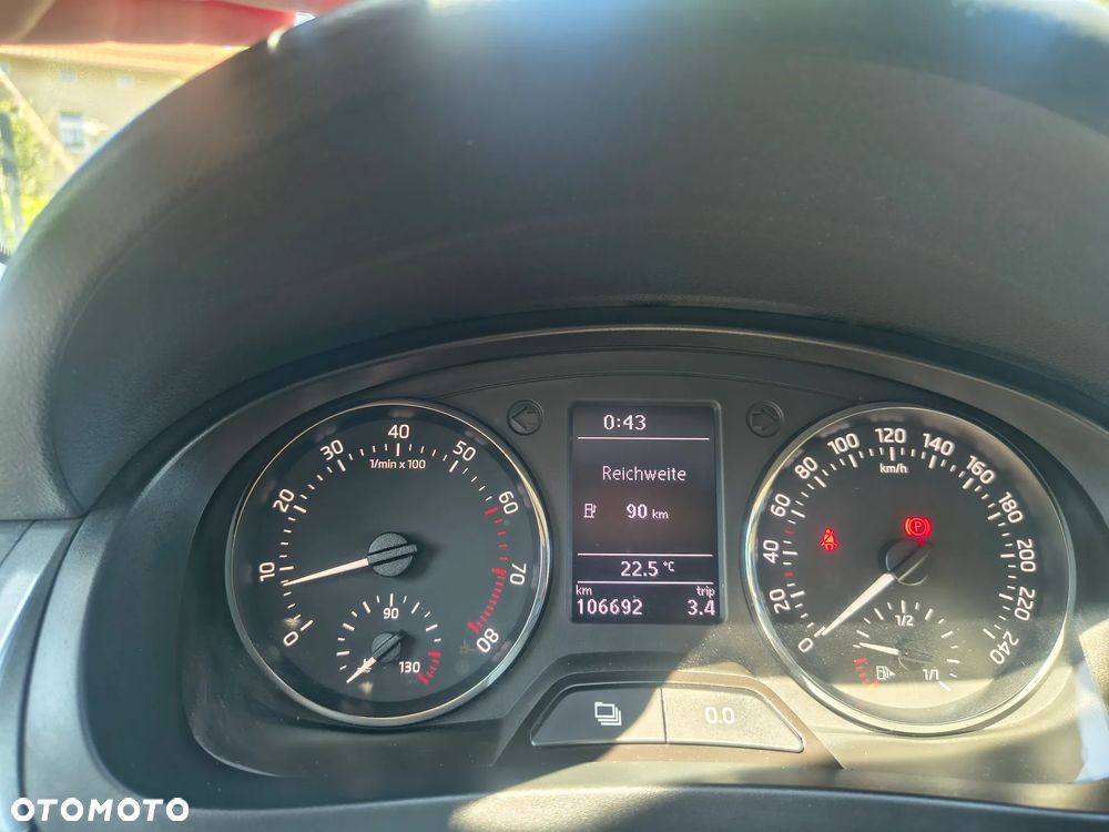Skoda RAPID 1.2 TSI Elegance Green tec - 31