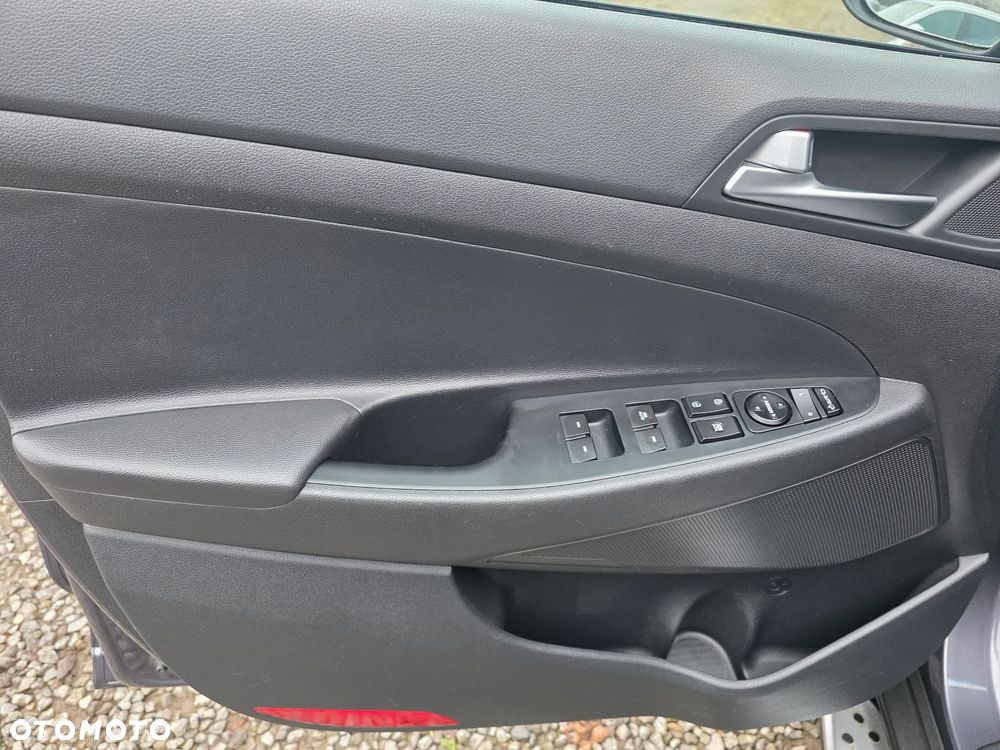 Hyundai Tucson 1.7 CRDI BlueDrive Comfort 2WD - 23