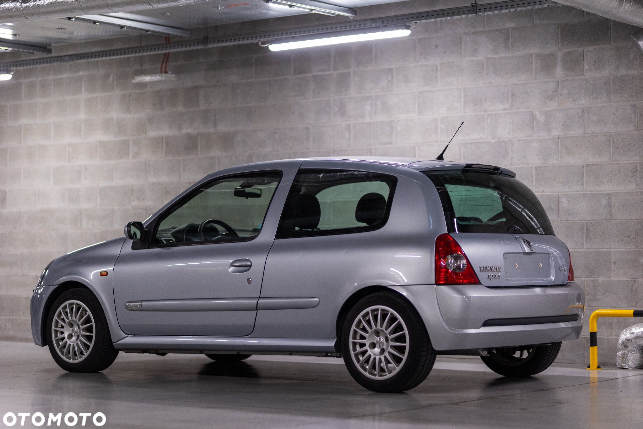 Renault Clio 2.0 16V Sport - 3
