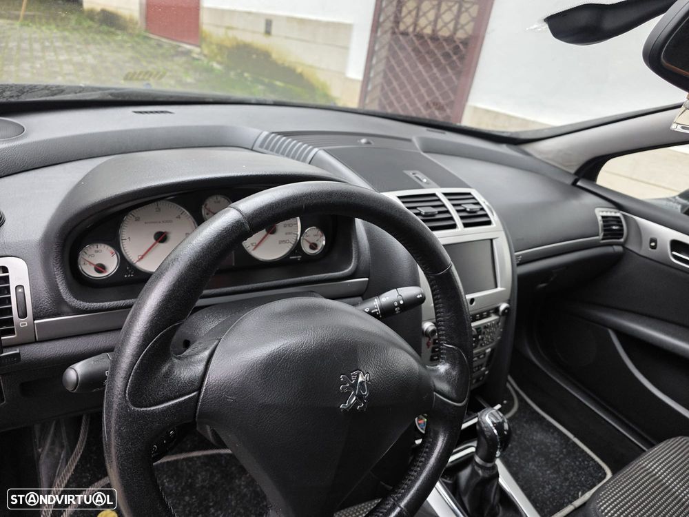 Peugeot 407 SW 1.6 HDi SE Navteq - 14