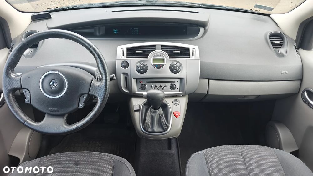 Renault Scenic 2.0 16V Privilege - 14