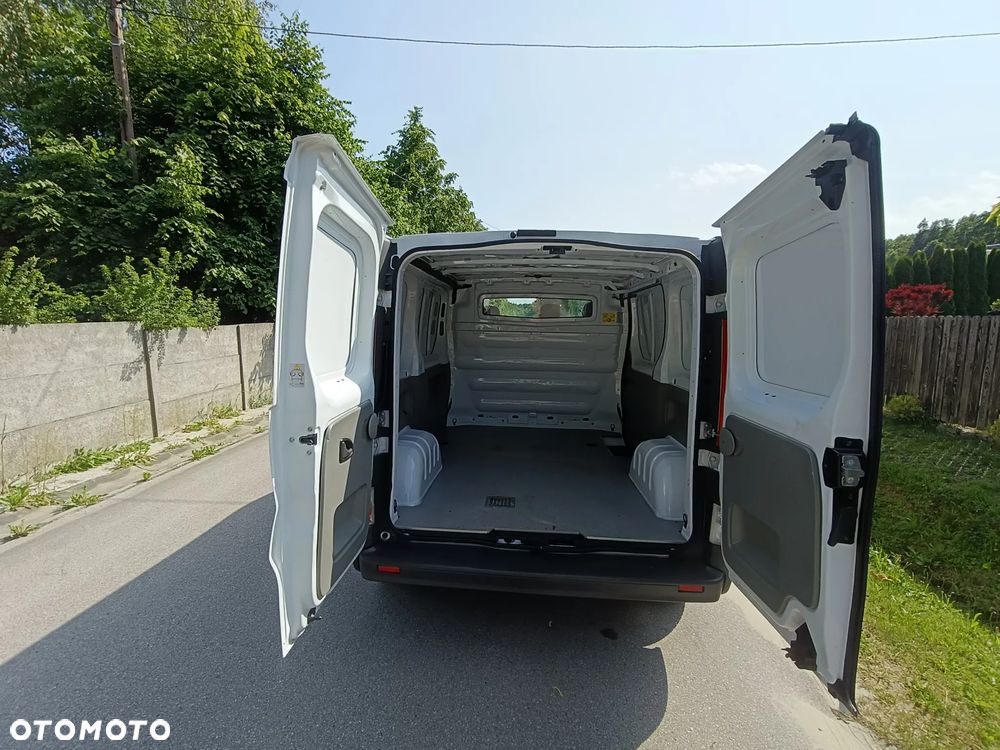 Opel Vivaro - 25