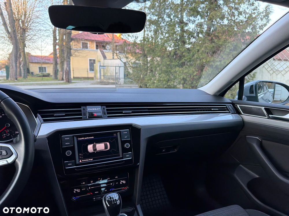 Volkswagen Passat 2.0 TDI EVO Business - 12