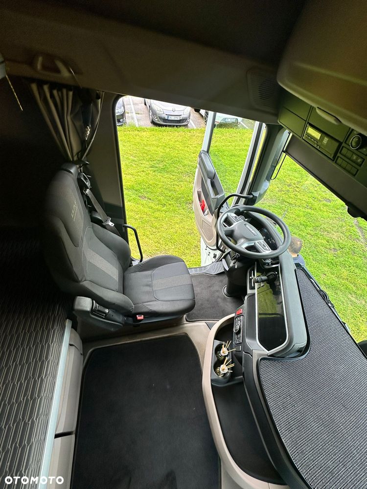 DAF XG - 9