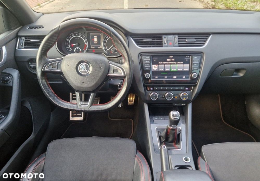 Skoda Octavia Combi 2.0 TDI (Green tec) RS - 28