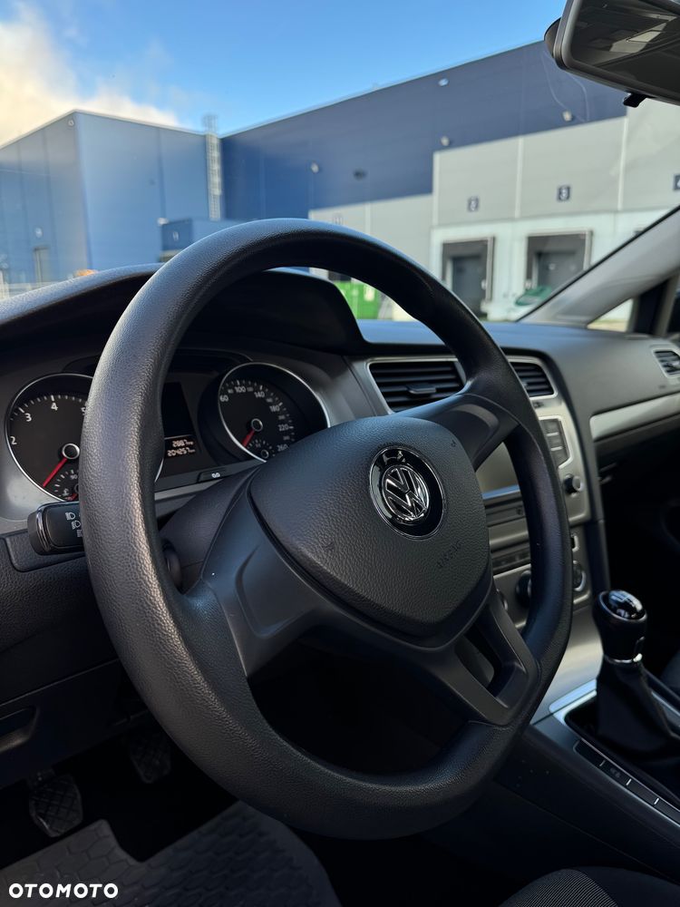 Volkswagen Golf - 16