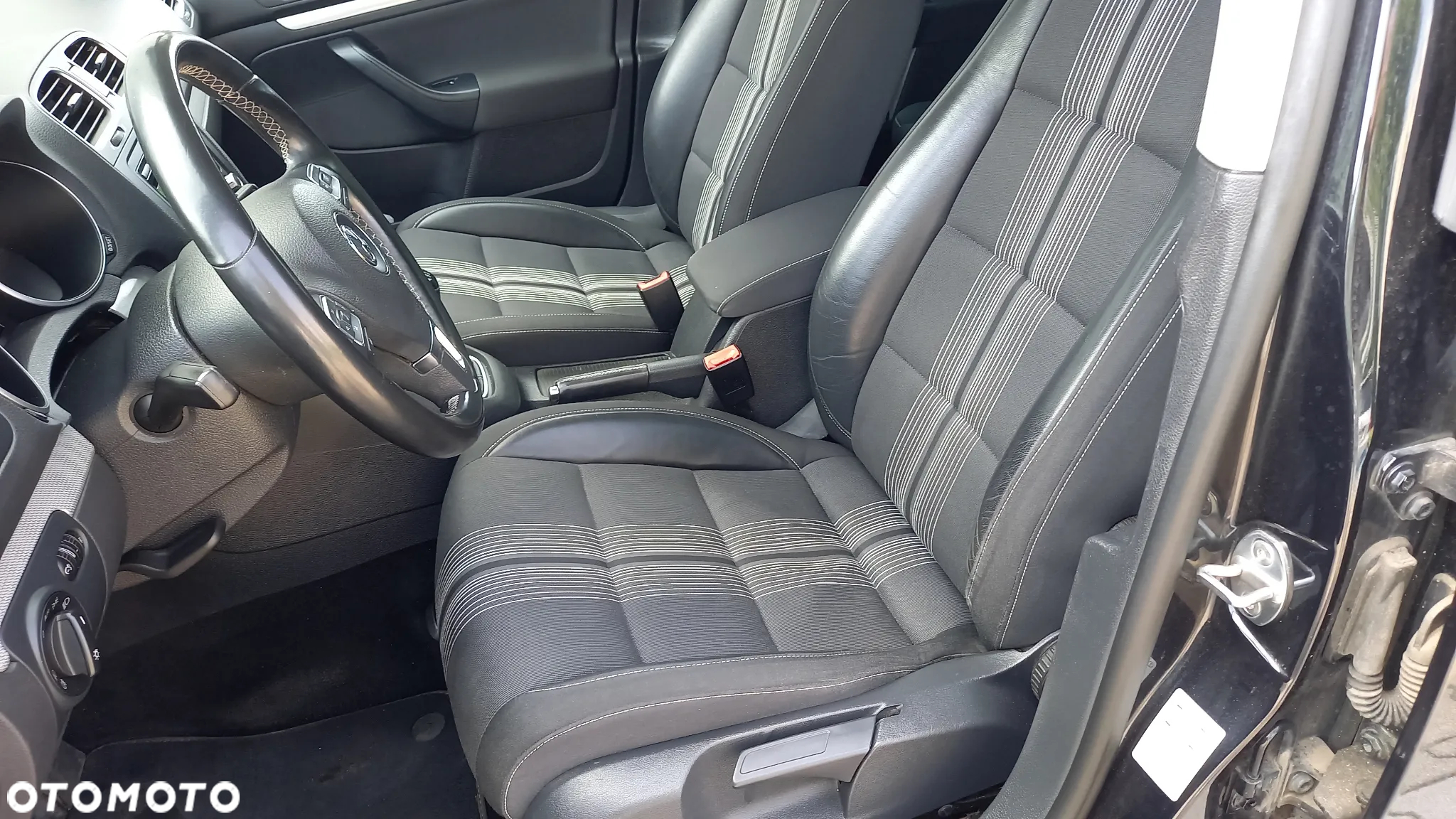 Volkswagen Golf VI 1.6 TDI Highline - 6