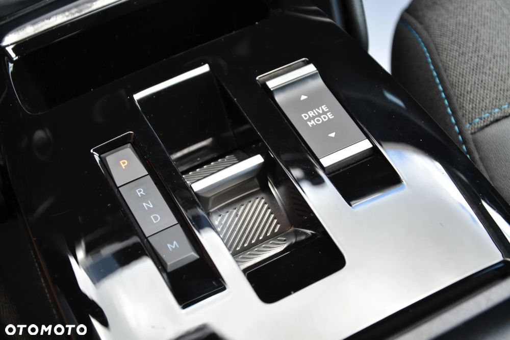 Citroën C4 PureTech 130 Stop&Start EAT8 SHINE - 6
