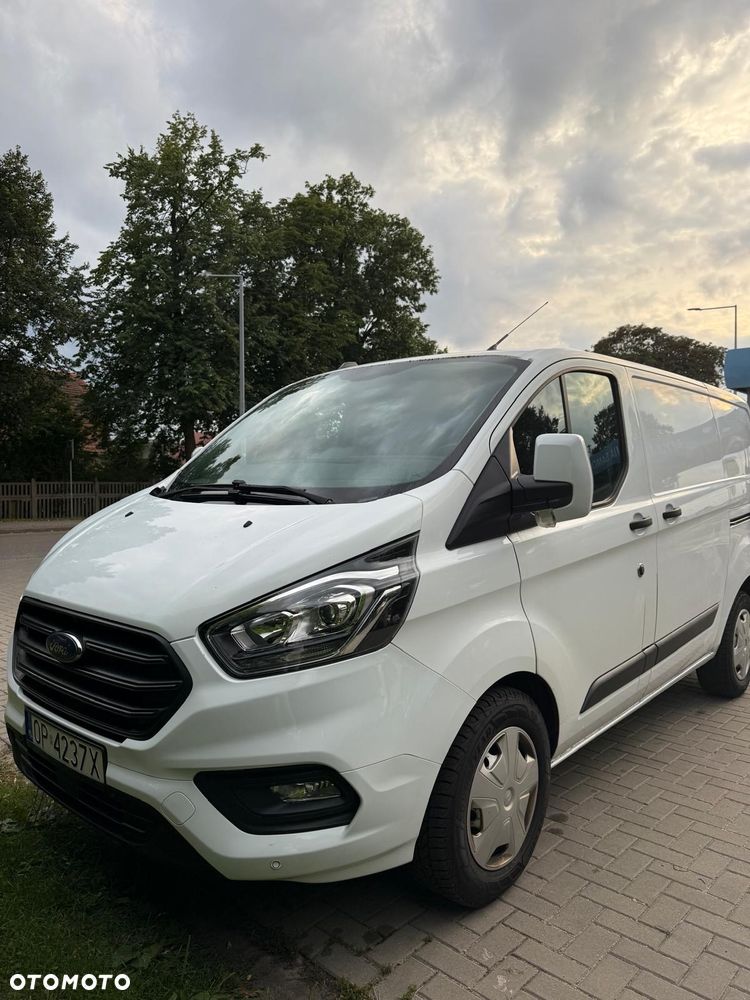 Ford Custom - 20