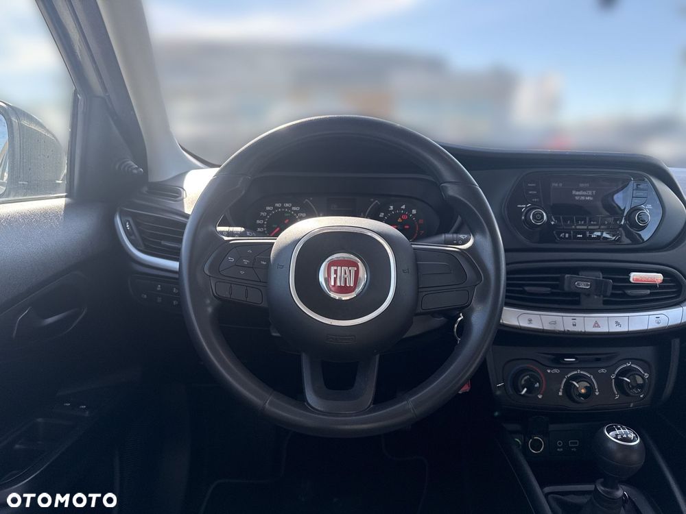 Fiat Tipo 1.4 16V Easy EU6d - 11