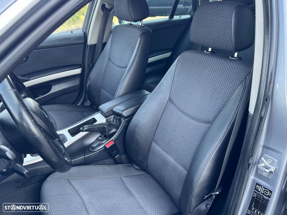 BMW 320 d Touring - 17