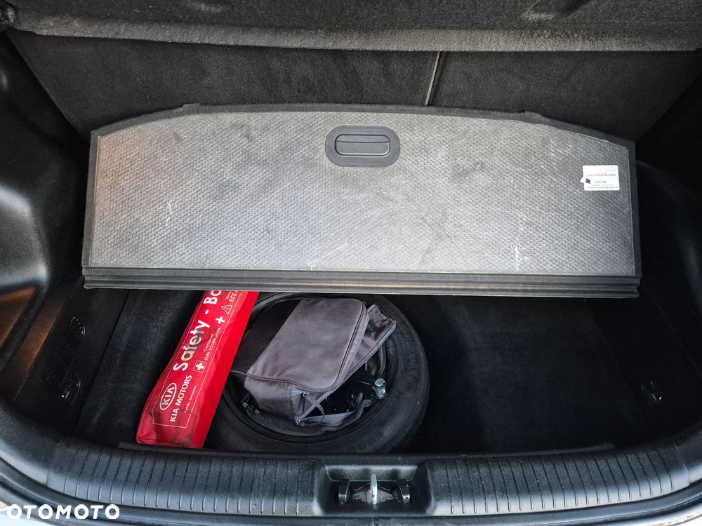 Kia Venga 1.6 CVVT Platinum Edition - 12