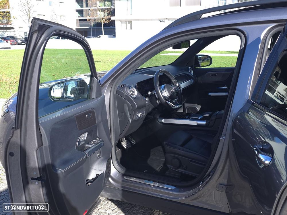 Mercedes-Benz EQB 300 4Matic AMG Line - 23