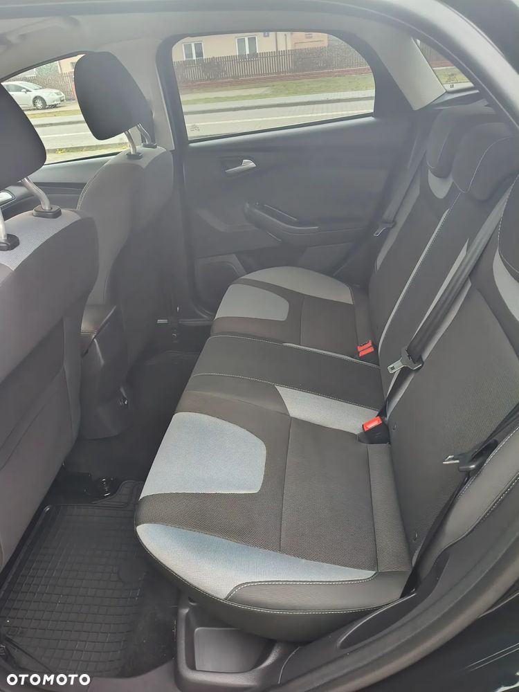 Ford Focus 1.6 Trend - 16