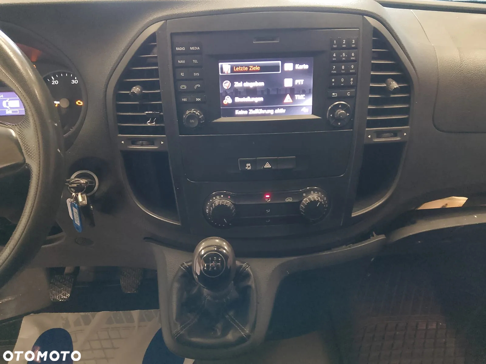 Mercedes-Benz VITO - 11