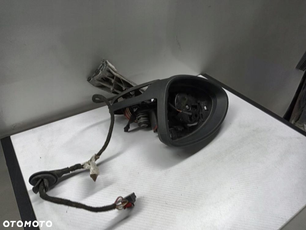 LUSTERKO LEWE 11 PIN PORSCHE CAYENNE 7P5857501 - 2