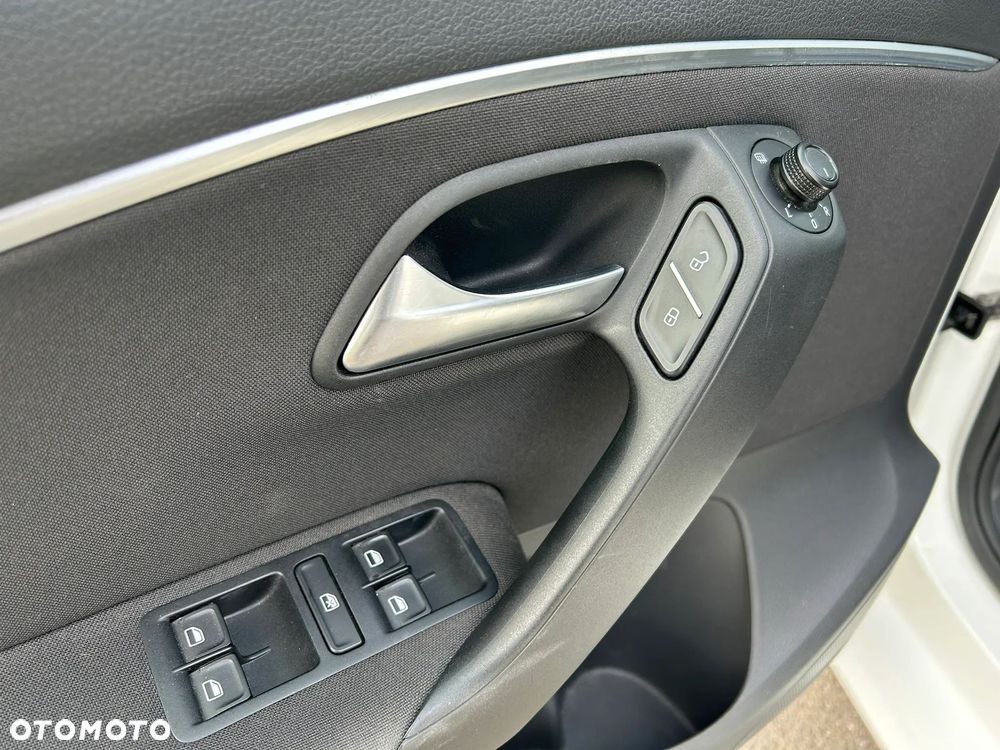 Volkswagen Polo 1.4 TDI (Blue Motion Technology) Comfortline - 17