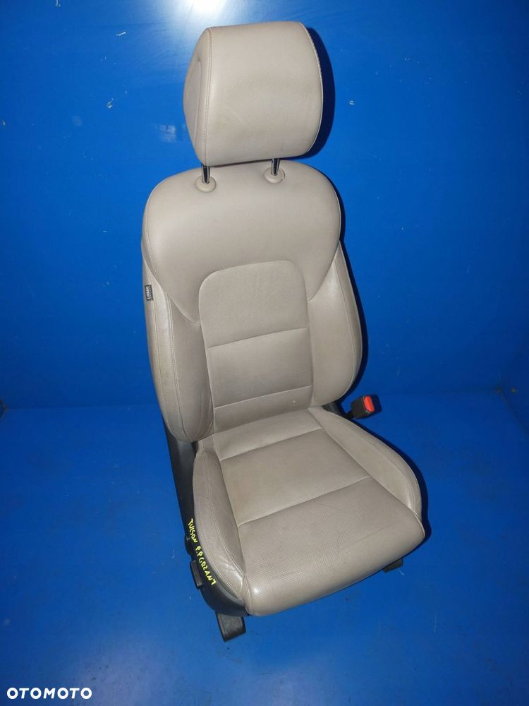 HYUNDAI TUCSON III FOTEL PRAWY PRZÓD PODGRZEWANY SKÓRA - 1