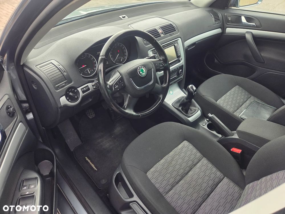 Skoda Octavia - 8