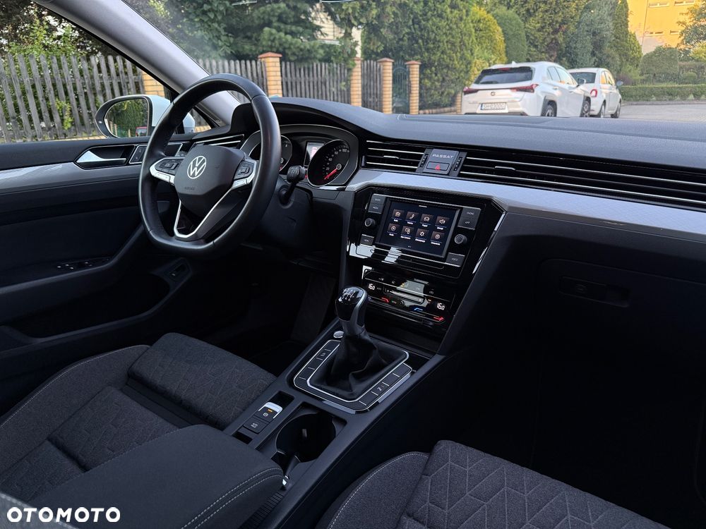 Volkswagen Passat 1.5 TSI EVO Business - 26