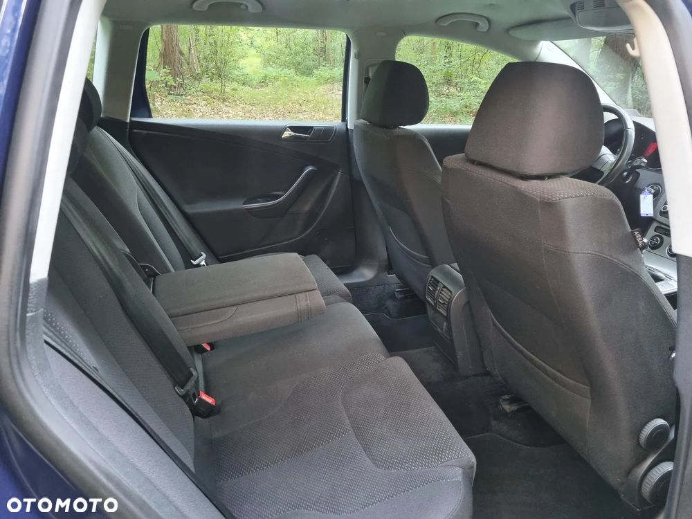 Volkswagen Passat 2.0 TDI Comfortline - 10