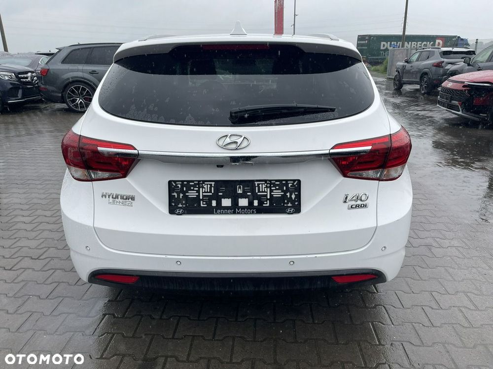 Hyundai i40 Kombi blue 1.6 CRDi DCT Space Plus - 2