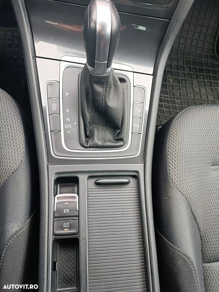 Volkswagen Golf 1.6 TDI DSG Comfortline - 9