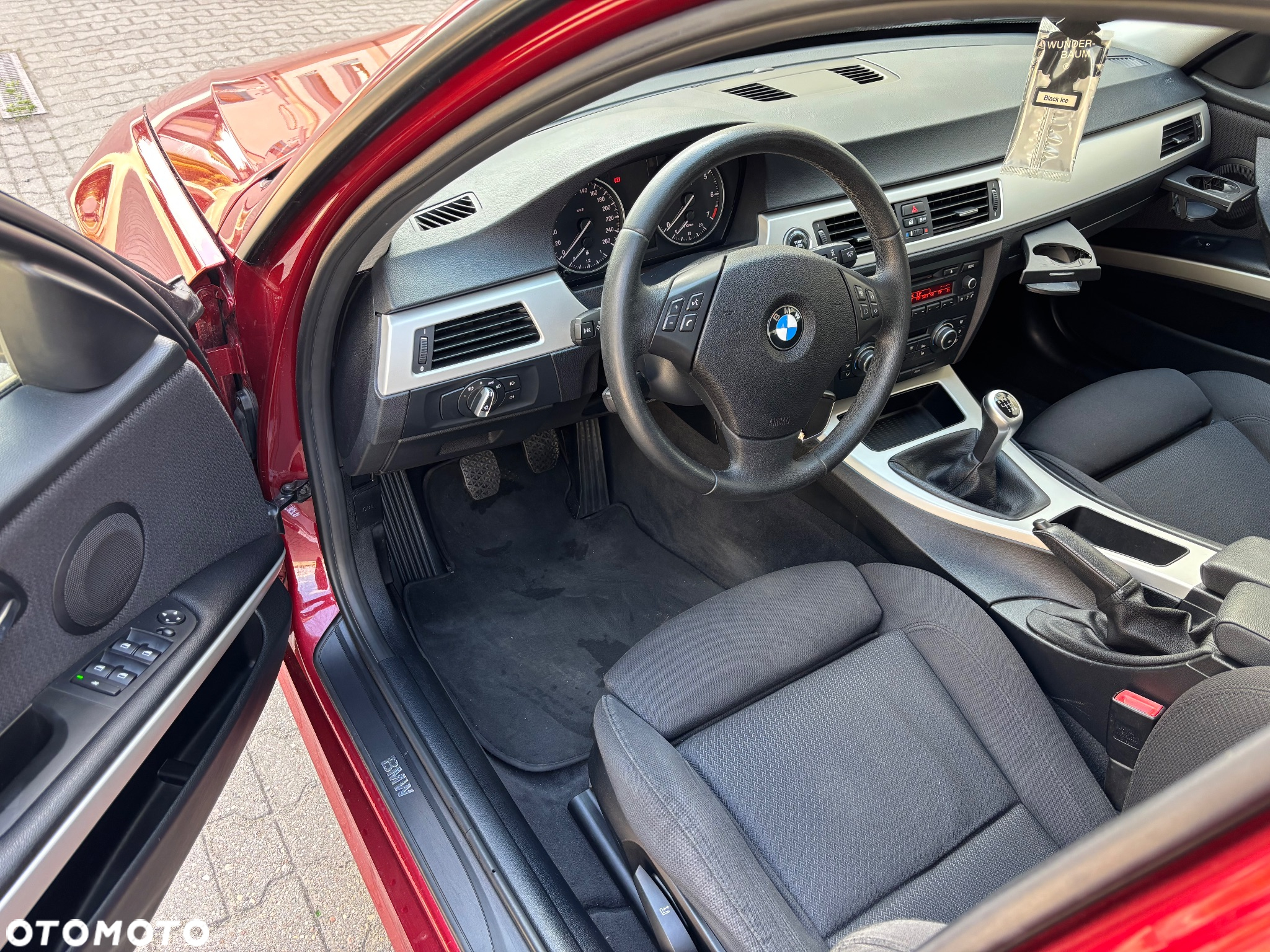 BMW Seria 3 318i Touring Edition Exclusive - 8