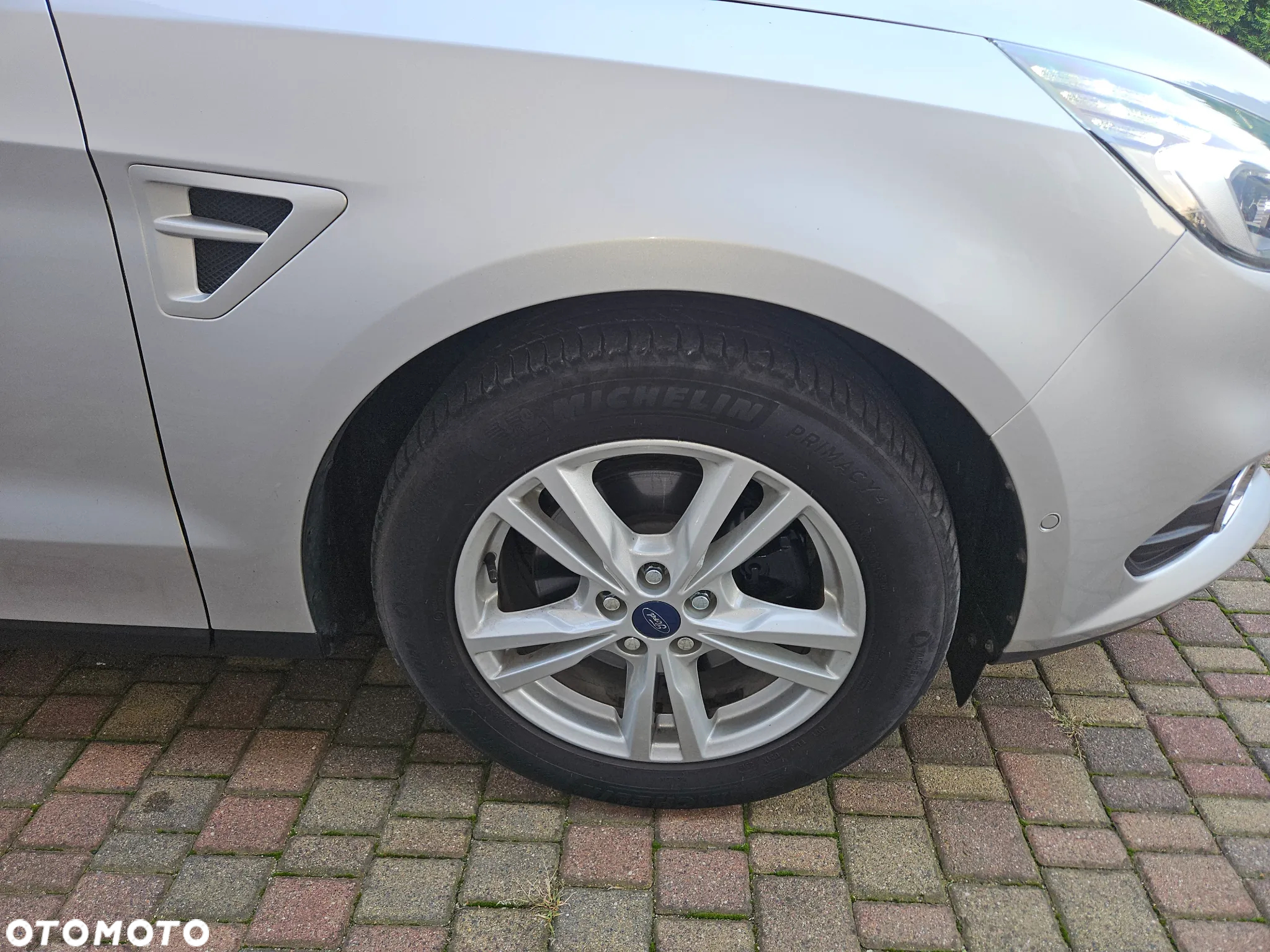 Ford S-Max - 22
