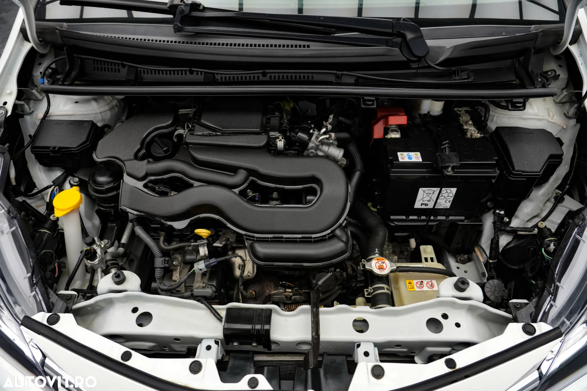 Toyota Yaris 1.0 L Eco - 21