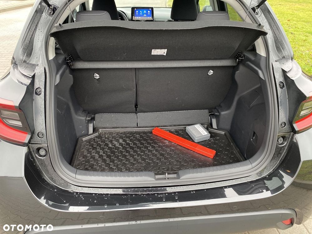 Toyota Yaris Hybrid 1.5 Style - 22