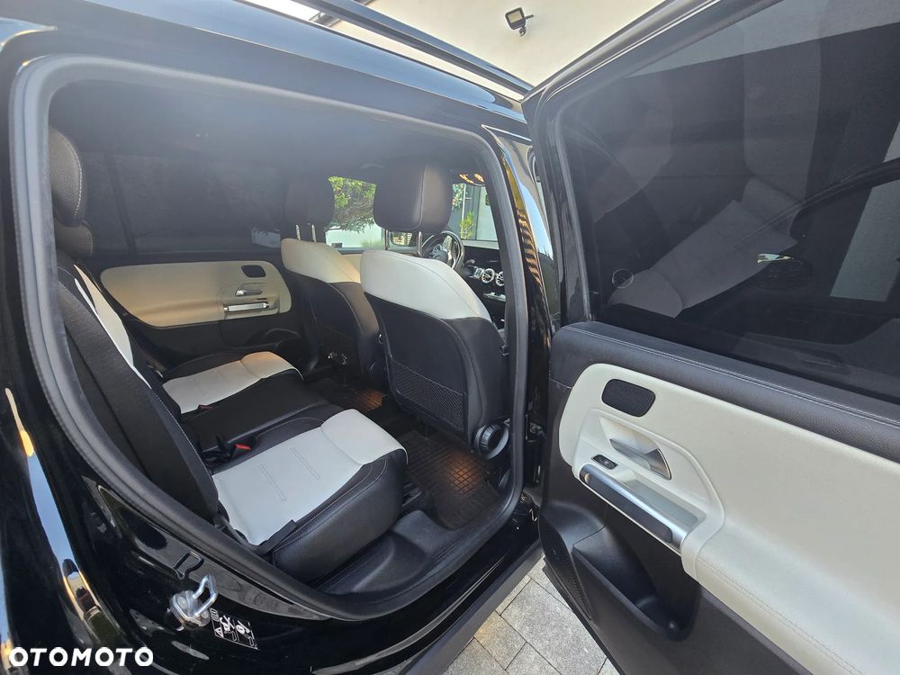 Mercedes-Benz GLB - 17