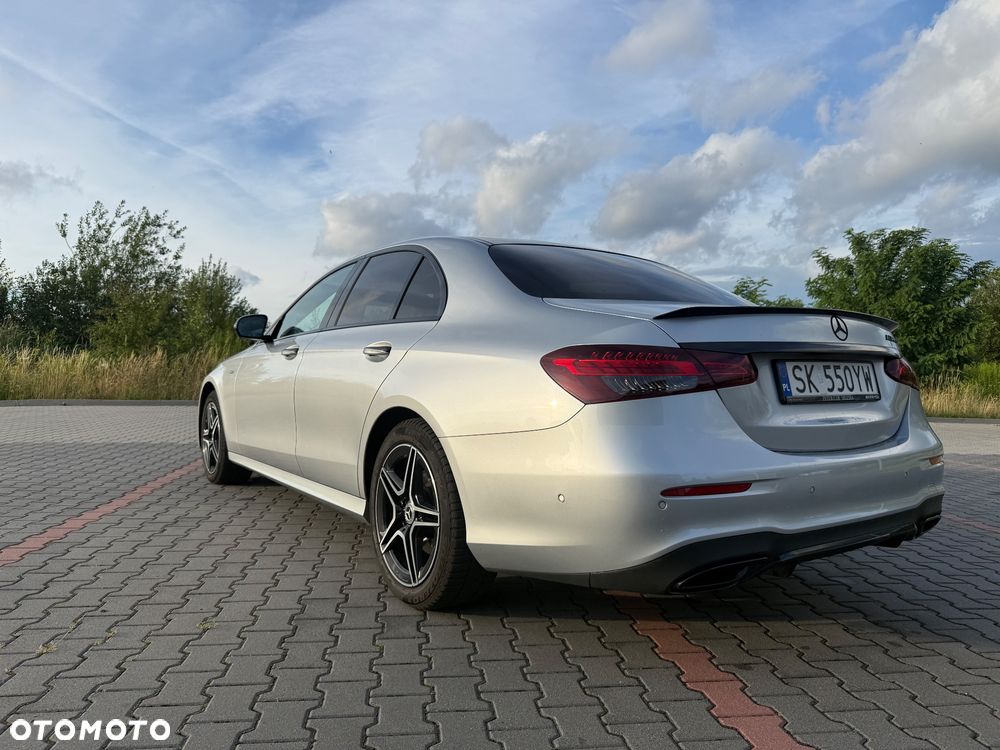 Mercedes-Benz Klasa E 220 d 4-Matic AMG - 2