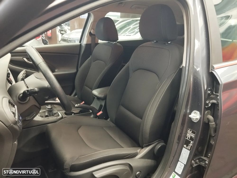 Hyundai i30 SW 1.6 CRDi Style - 16