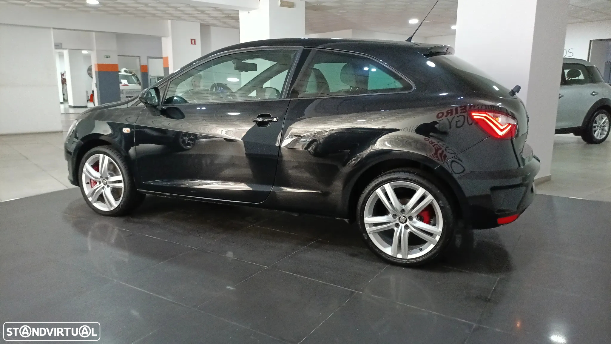 SEAT Ibiza SC 1.4 TSI Cupra DSG - 4