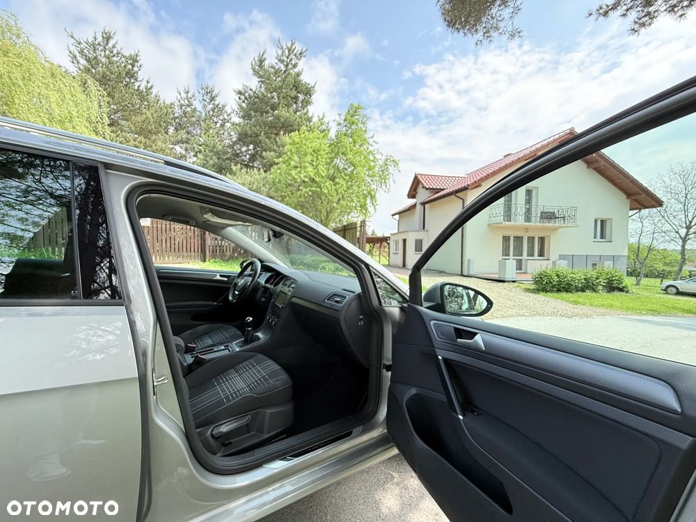 Volkswagen Golf 1.6 TDI BlueMotion Technology Lounge - 25