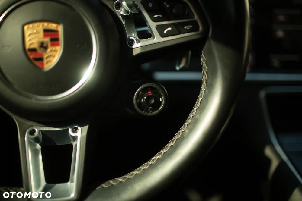Porsche Panamera Turbo - 17