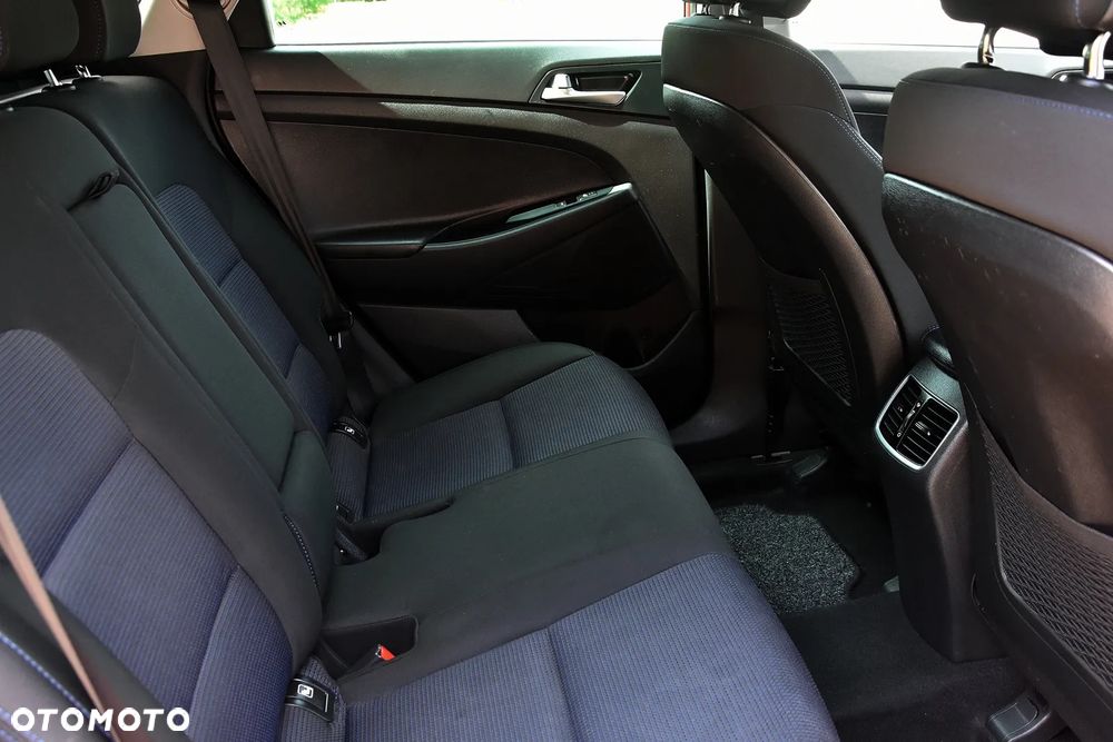 Hyundai Tucson 1.6 GDI BlueDrive GO 2WD - 28
