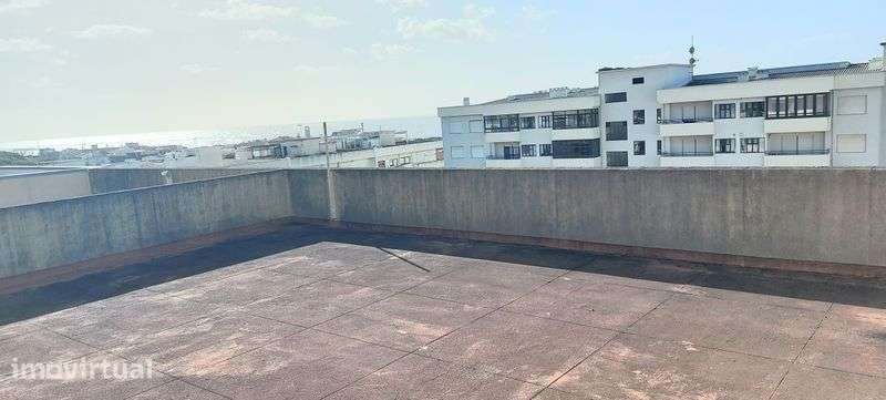T1 com elevador e vista mar - Grande imagem: 2/9